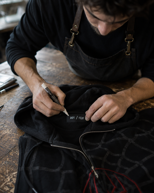 Writing the run number inside the collar